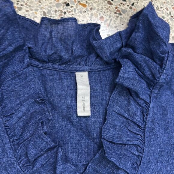 Studio 412 Mia ruffle top blouse dark denim small s resort - Picture 3 of 6